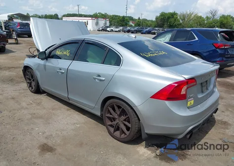 2013 Volvo S60 T6 from USA, damaged, VIN YV1902FH6D2196210